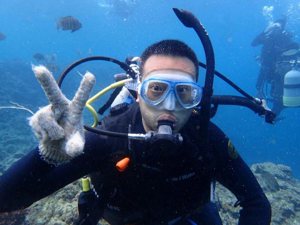 云南盈江：咖啡鲜果成熟收获忙