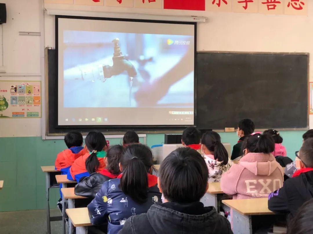 守护一江碧水 喜看漓江景美人和新画卷