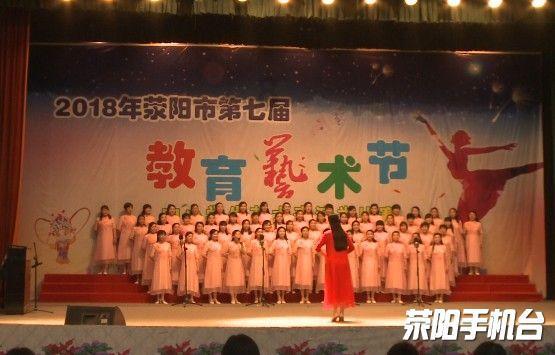 熊磊晒儿子言宝聪明伶俐,奇奇悦悦与父母玩雪,郭威为妻子当模特