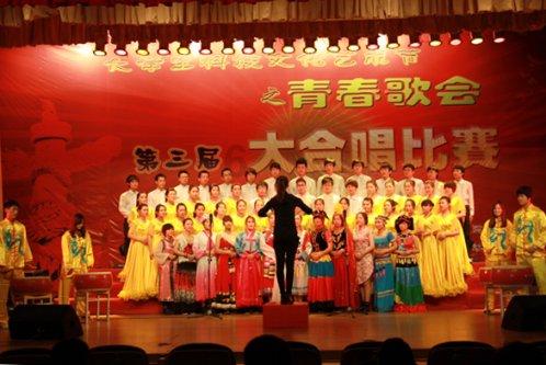 逃出昏暗的地下室