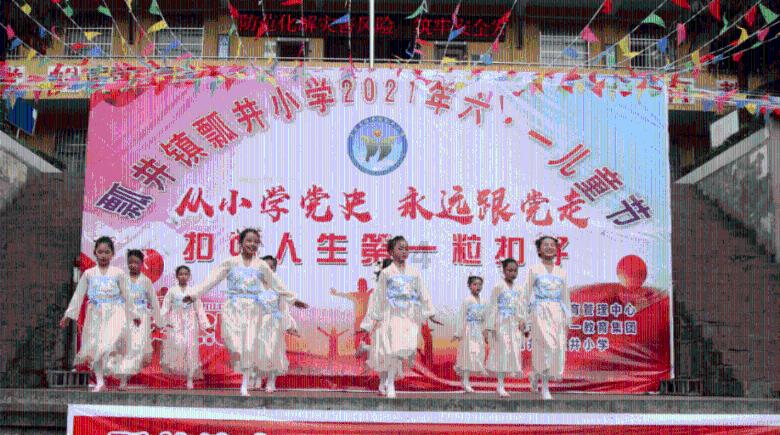 就在刚刚!伊旗乌兰牧骑登上央视舞台