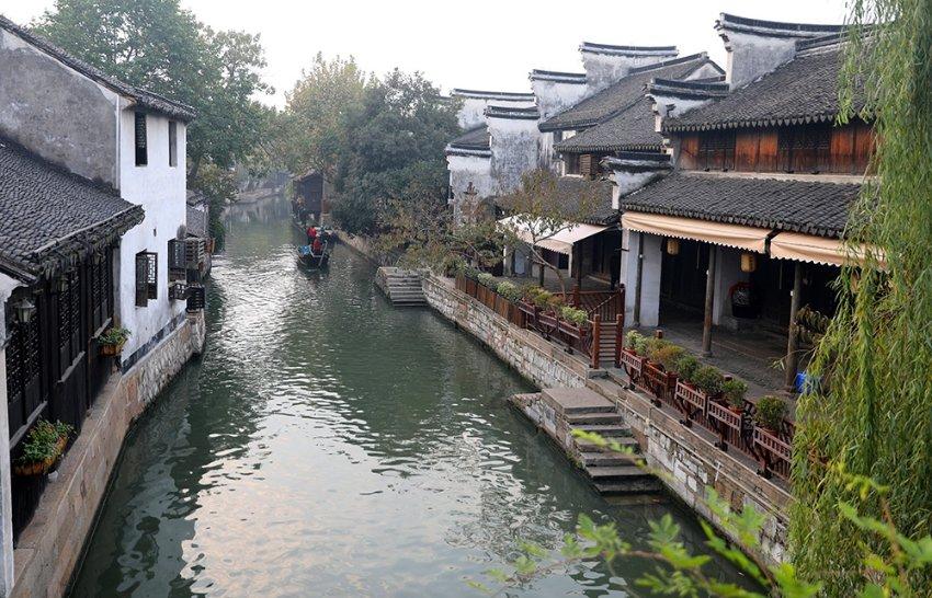 双人跨栏赛跑