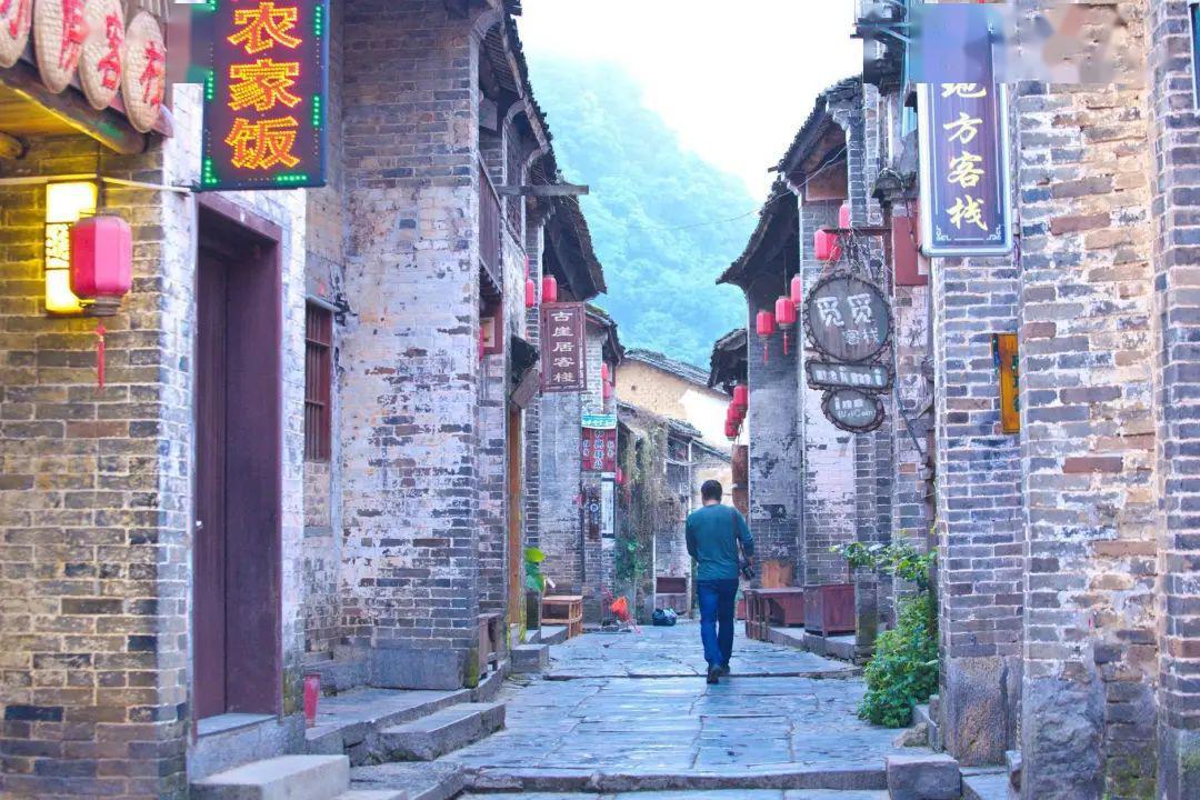 被公司辞退怎么办呢？游戏画面